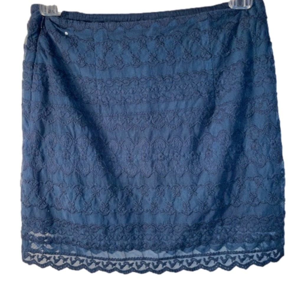 New Abercrombie & Fitch Lace embroidered Geometric Mesh Lined Mini Skirt Size 00